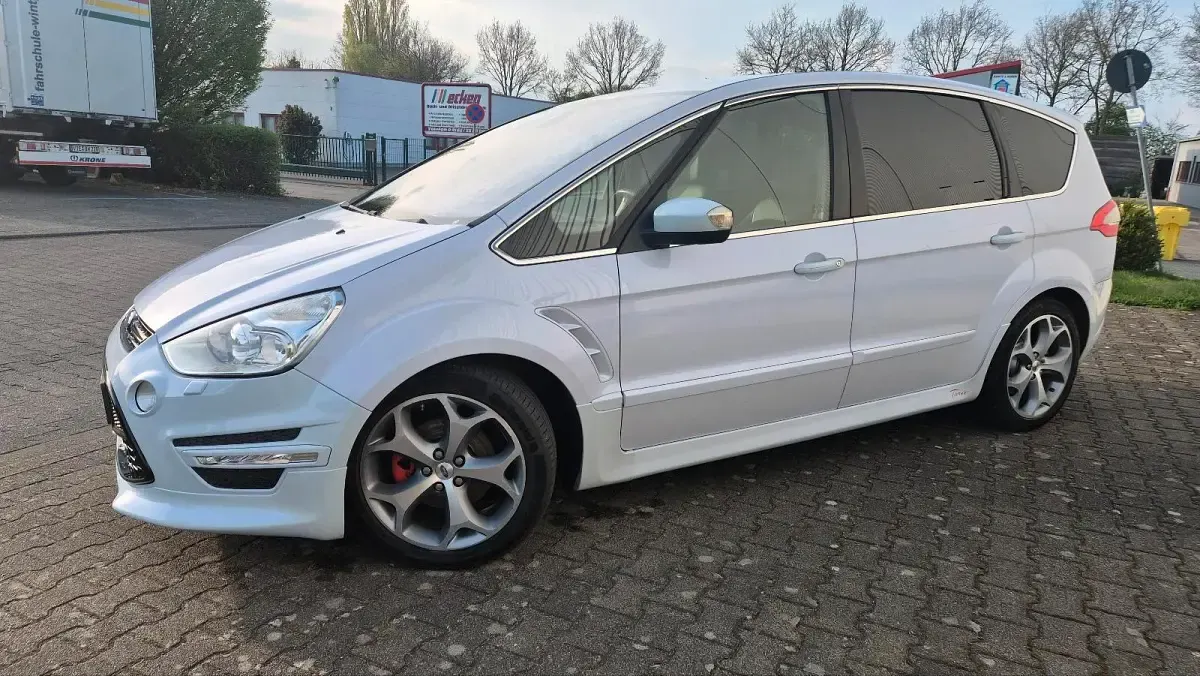 Gebraucht Ford S-MAX S 163 PS (119 kW) 2011 Weiß Van / Kleinbus
