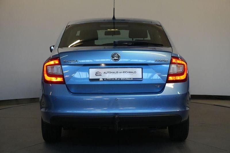 Gebraucht Skoda Rapid Ambition 122 PS (89 kW) 2013 Blau Limousine