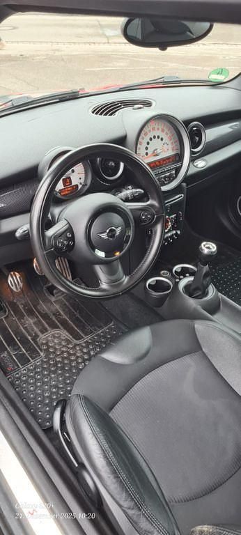 Usata Mini Cooper S 184 CV (135 kW) 2010 Rosso Utilitaria