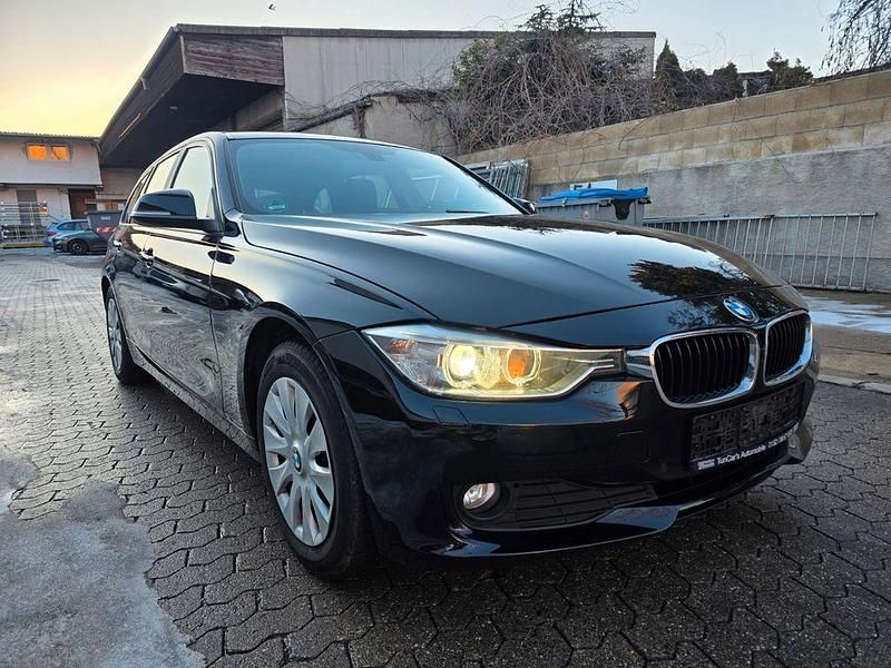 Gebraucht BMW 318 143 PS (105 kW) 2013 Schwarz Kombi
