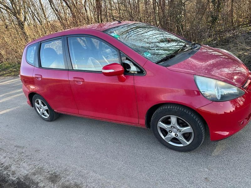 Gebraucht Honda Jazz SI 83 PS (61 kW) 2008 Rot Kleinwagen