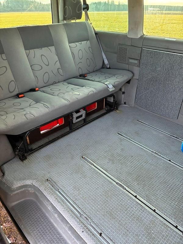 Gebraucht VW Multivan 102 PS (75 kW) 2002 Schwarz Van