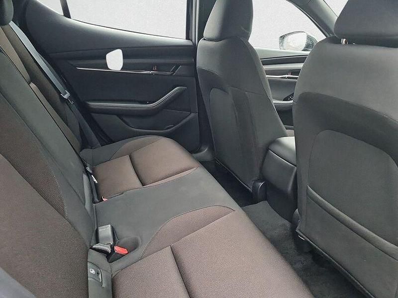 Używany Mazda 3 Selection 122 KM (89 kW) 2021 Czarny Sedan/Limuzyna