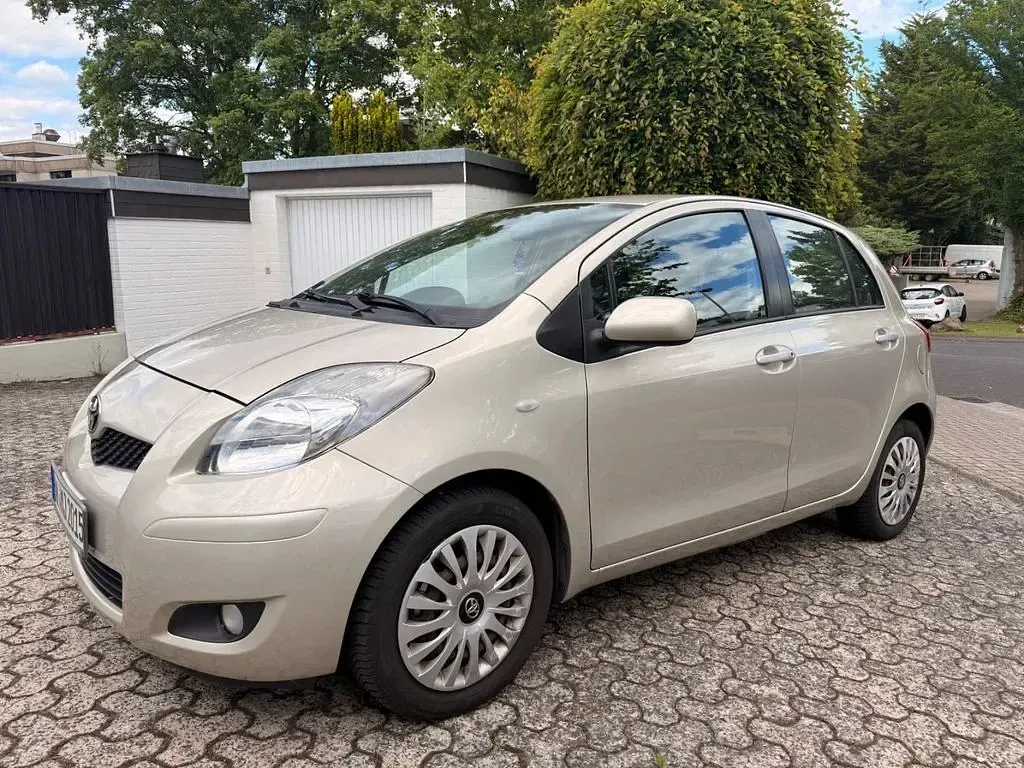 Gebraucht Toyota Yaris Cool 101 PS (74 kW) 2010 Kleinwagen