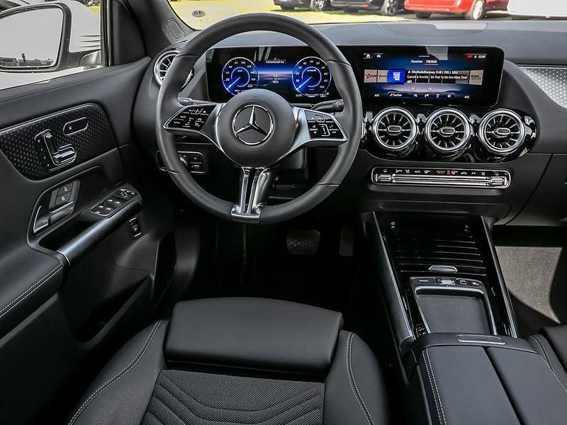 Gebraucht Mercedes EQA300 Advanced Plus 167 kW (228 PS) 2025 Weiß SUV