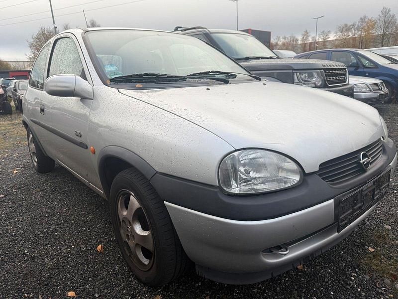 Grau Gebraucht 2000 Opel Corsa Edition Kleinwagen | 280 € (Superpreis) - Bild 1/4