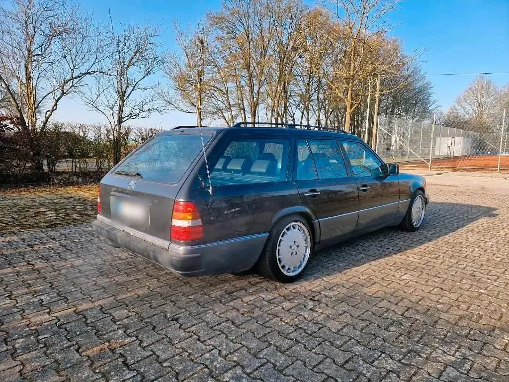 Gebraucht Mercedes 300 220 PS (161 kW) 1991 Kombi