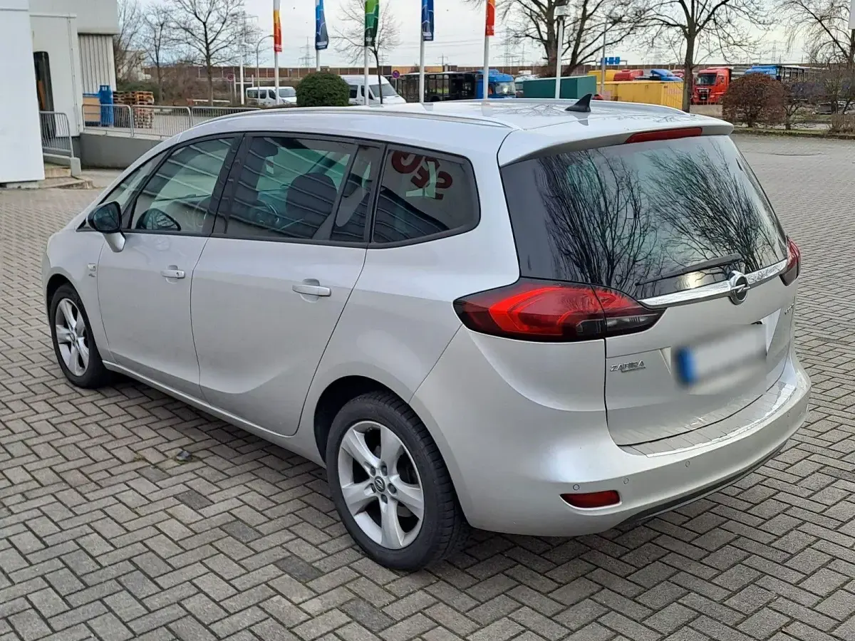 Gebraucht Opel Zafira Tourer Active 150 PS (110 kW) 2014 Silber Van / Kleinbus