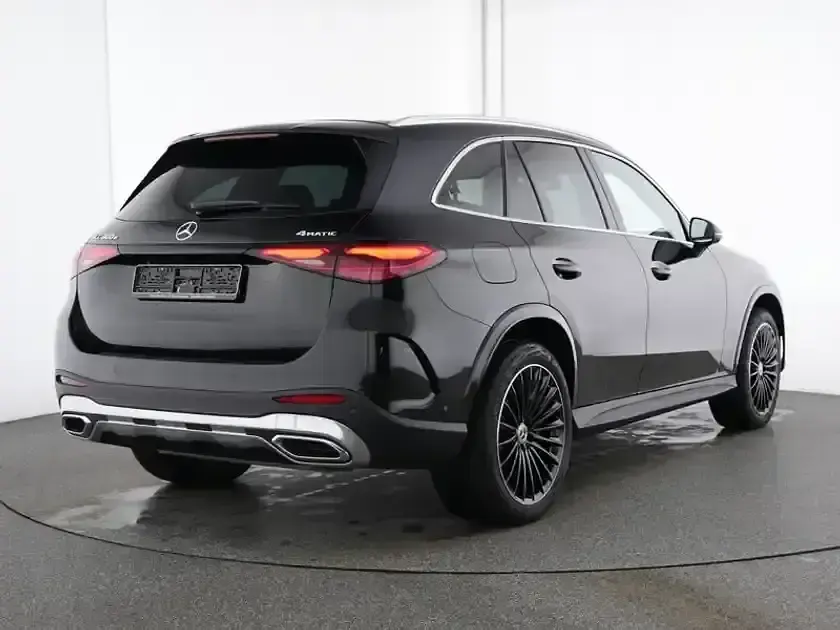 Gebraucht Mercedes GLC300 AMG 204 PS (150 kW) 2025 Schwarz obsidianschwarz metallic SUV