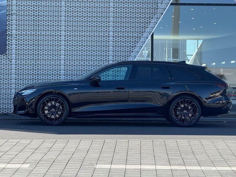 Gebraucht Audi A6 Ambiente 204 PS (150 kW) 2025 Mythosschwarz metallic Kombi