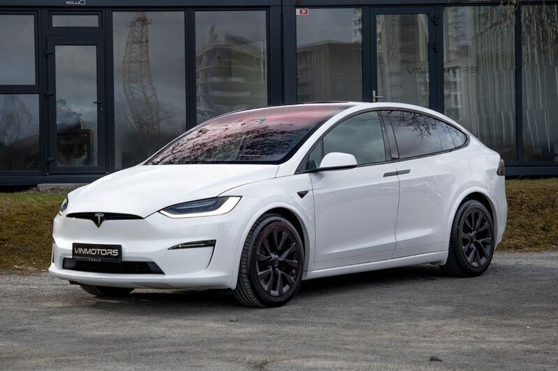 Weiß Gebraucht 2022 Tesla Model X Plaid SUV | 55.900 € - Bild 1/4