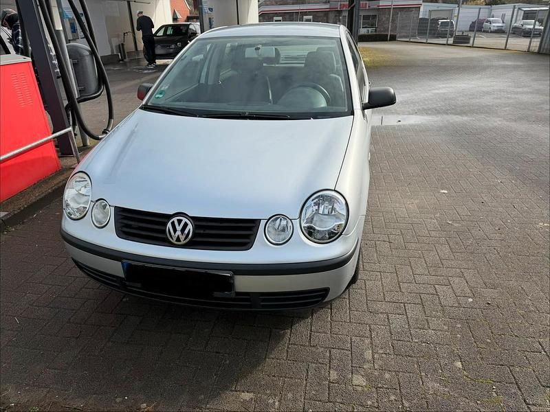 Gebraucht VW Polo 64 PS (47 kW) 2003 Grau Kleinwagen