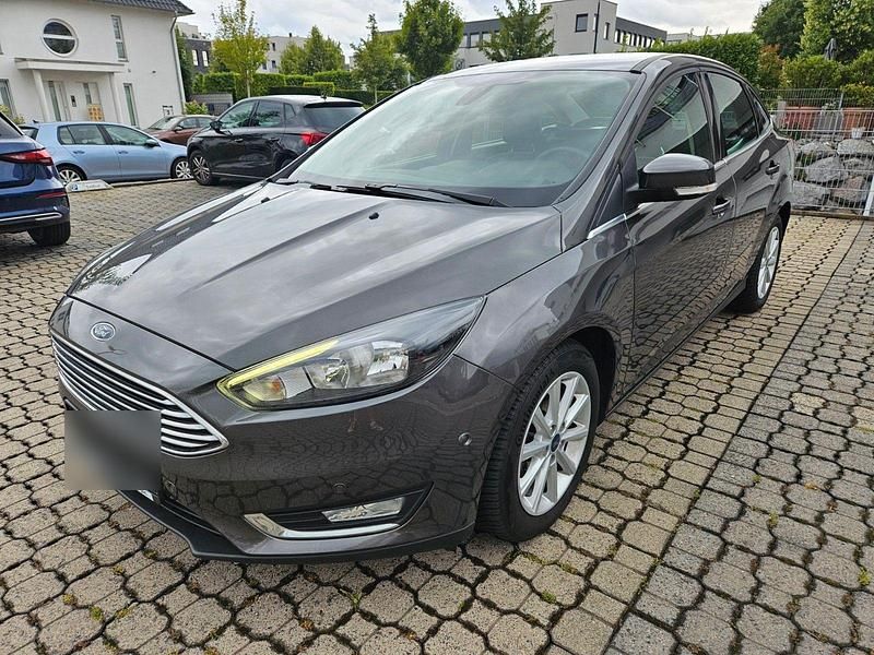 Usata Ford Focus 101 CV (74 kW) 2017 Grigio Berlina
