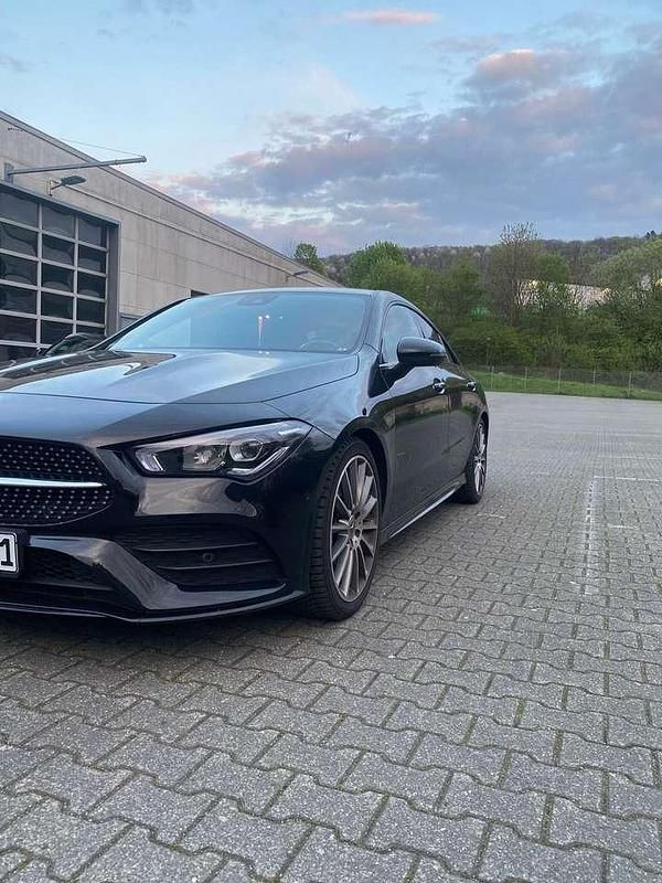 Schwarz Gebraucht 2021 Mercedes CLA250 Limousine | 35.000 € (Teuer) - Bild 1/4