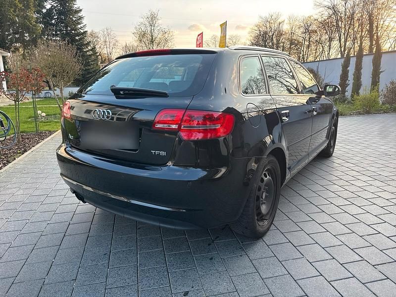Gebraucht Audi A3 125 PS (91 kW) 2010 Schwarz Kleinwagen