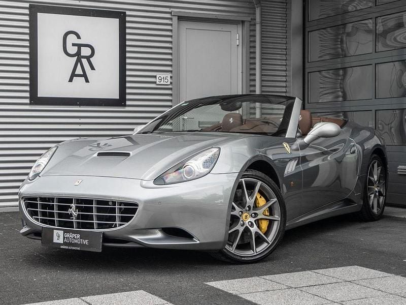 Grau Gebraucht 2013 Ferrari California Cabrio | 104.950 € (Guter Preis) - Bild 1/4