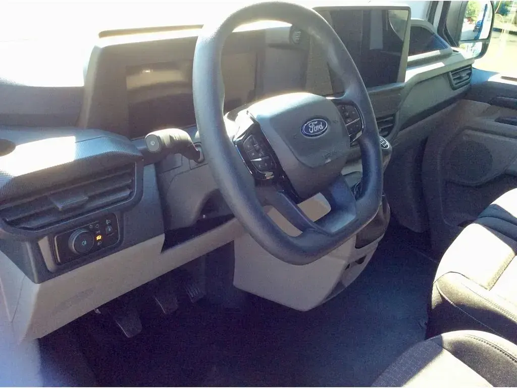 Neu Ford Transit Custom Trend 110 PS (80 kW) 2025 Weiß Limousine
