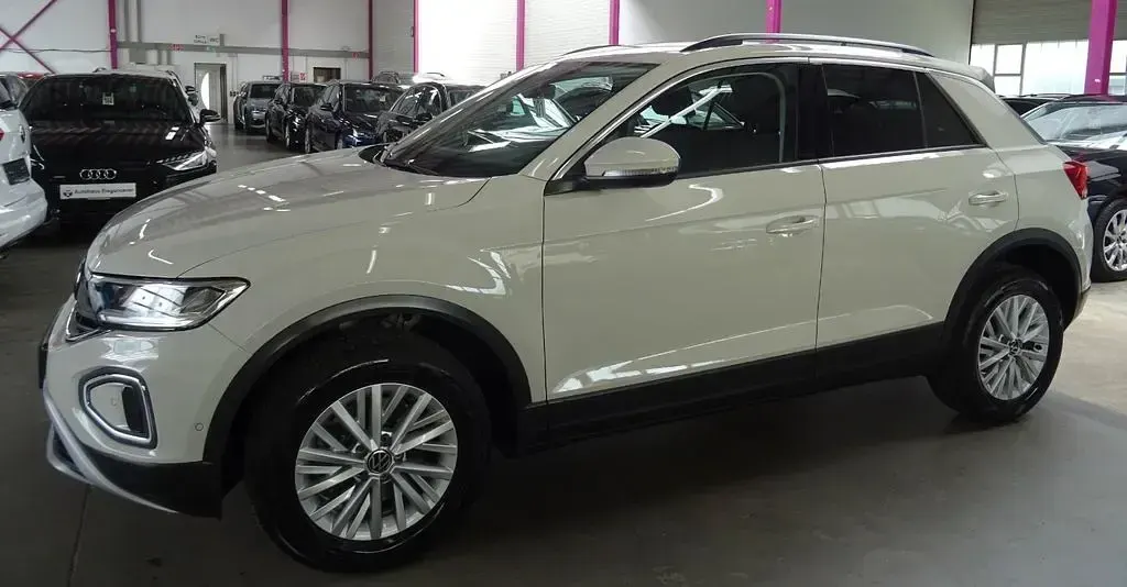Gebraucht VW T-Roc 150 PS (110 kW) 2023 Ascotgrau SUV
