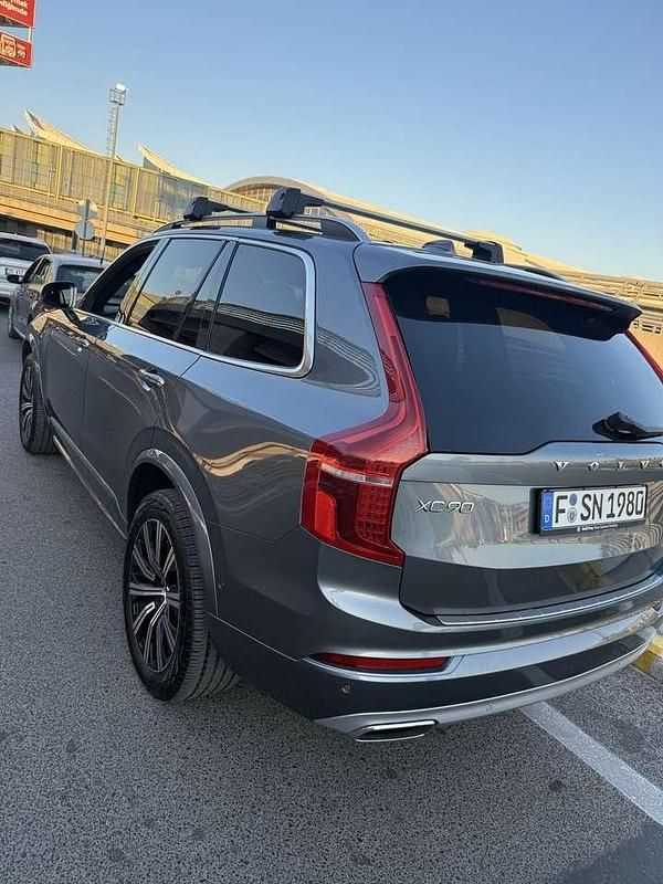 Gebraucht 2018 Volvo XC90 Momentum SUV | 31.999 € (Fairer Preis) - Bild 1/4