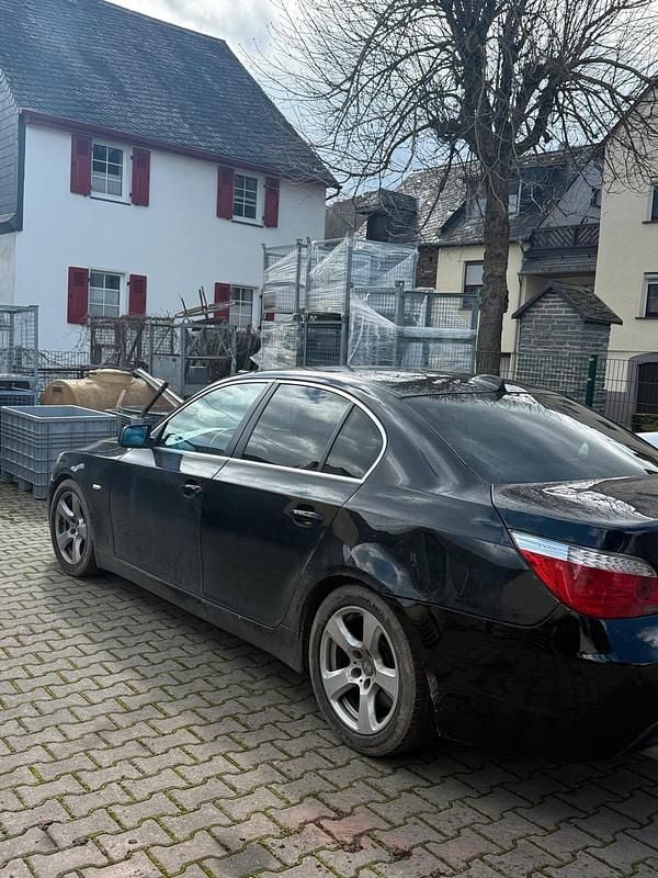 Gebraucht BMW 525 230 PS (169 kW) 2007 Schwarz Limousine