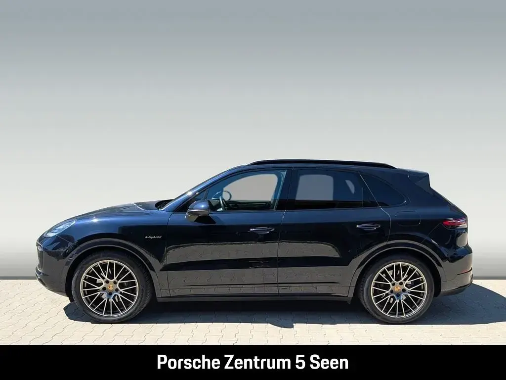 Second-hand Porsche Cayenne Platinum Edition 462 CP (339 kW) 2022 Albastru SUV