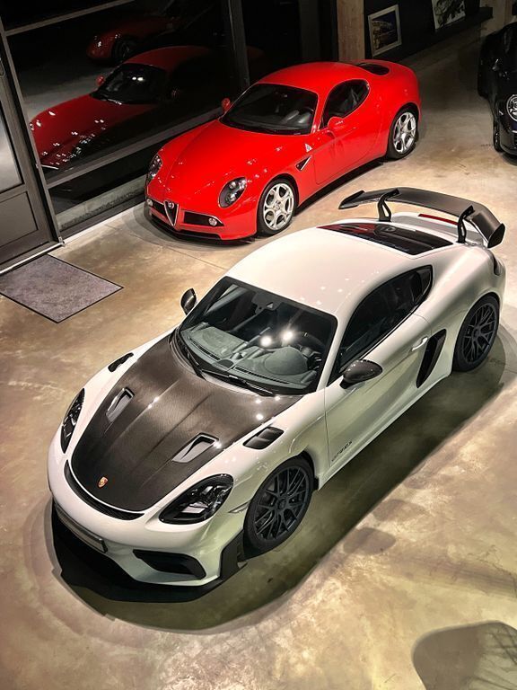 Weiß Gebraucht 2022 Porsche Cayman GT4 Coupé | 179.900 € - Bild 1/4