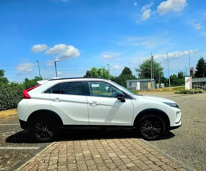 Gebraucht Mitsubishi Eclipse Cross Active 148 PS (108 kW) 2020 Perlmuttweiss (p) SUV