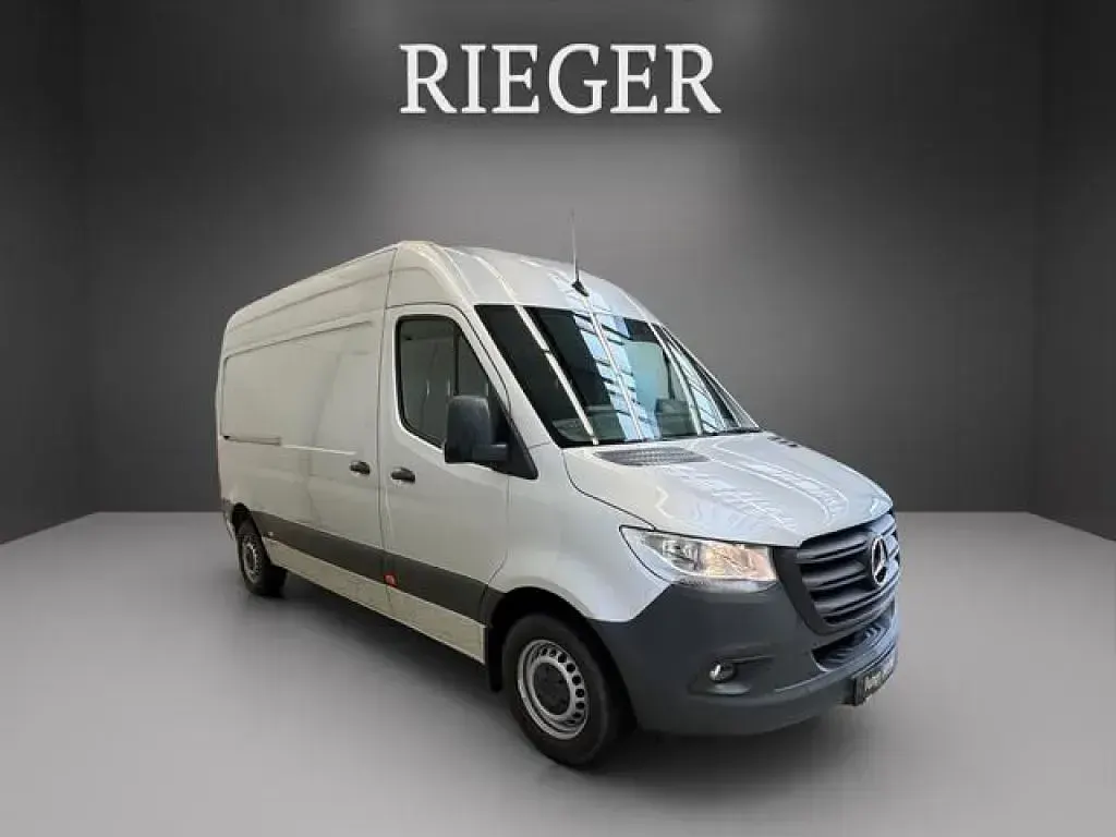 Gebraucht Mercedes Sprinter 150 PS (110 kW) 2023 Iridiumsilber (metallic) Van