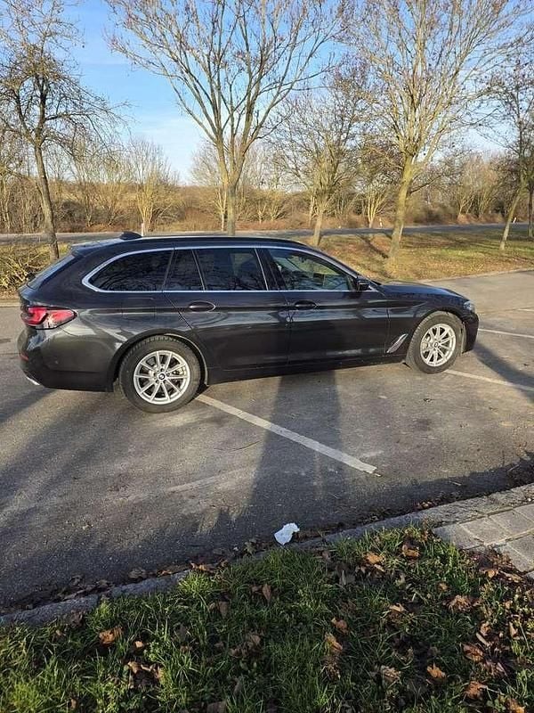 Gebraucht BMW 530e Luxury Line 184 PS (135 kW) 2021 Kombi