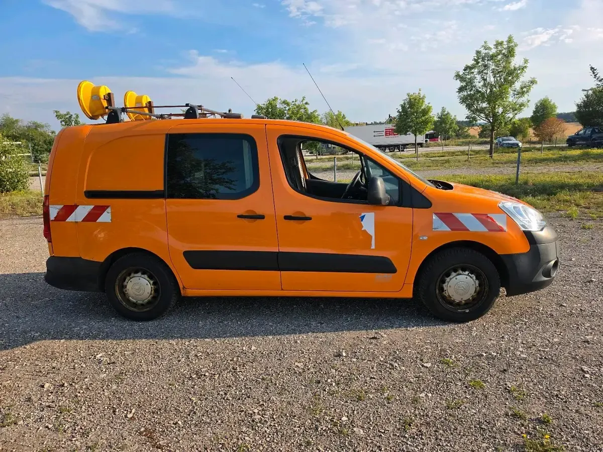 Gebraucht Citroën Berlingo 90 PS (66 kW) 2012 Orange Van / Kleinbus