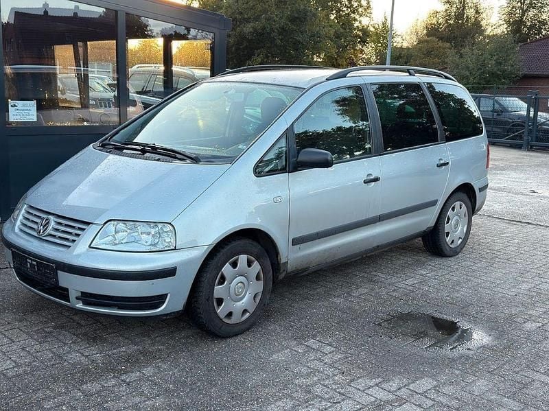 Silber Gebraucht 2002 VW Sharan Family Van / Kleinbus | 1.899 € (Guter Preis) - Bild 1/4