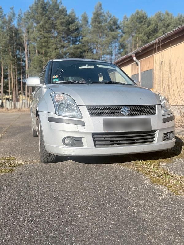 Second-hand Suzuki Swift 92 CP (67 kW) 2007 Argintiu Hatchback