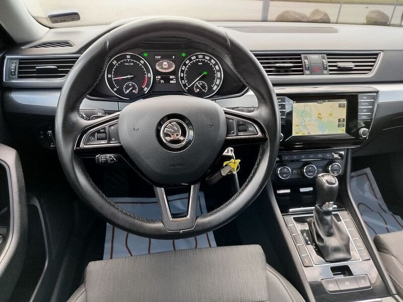 Gebraucht Skoda Superb Ambition 150 PS (110 kW) 2015 Braun Kombi