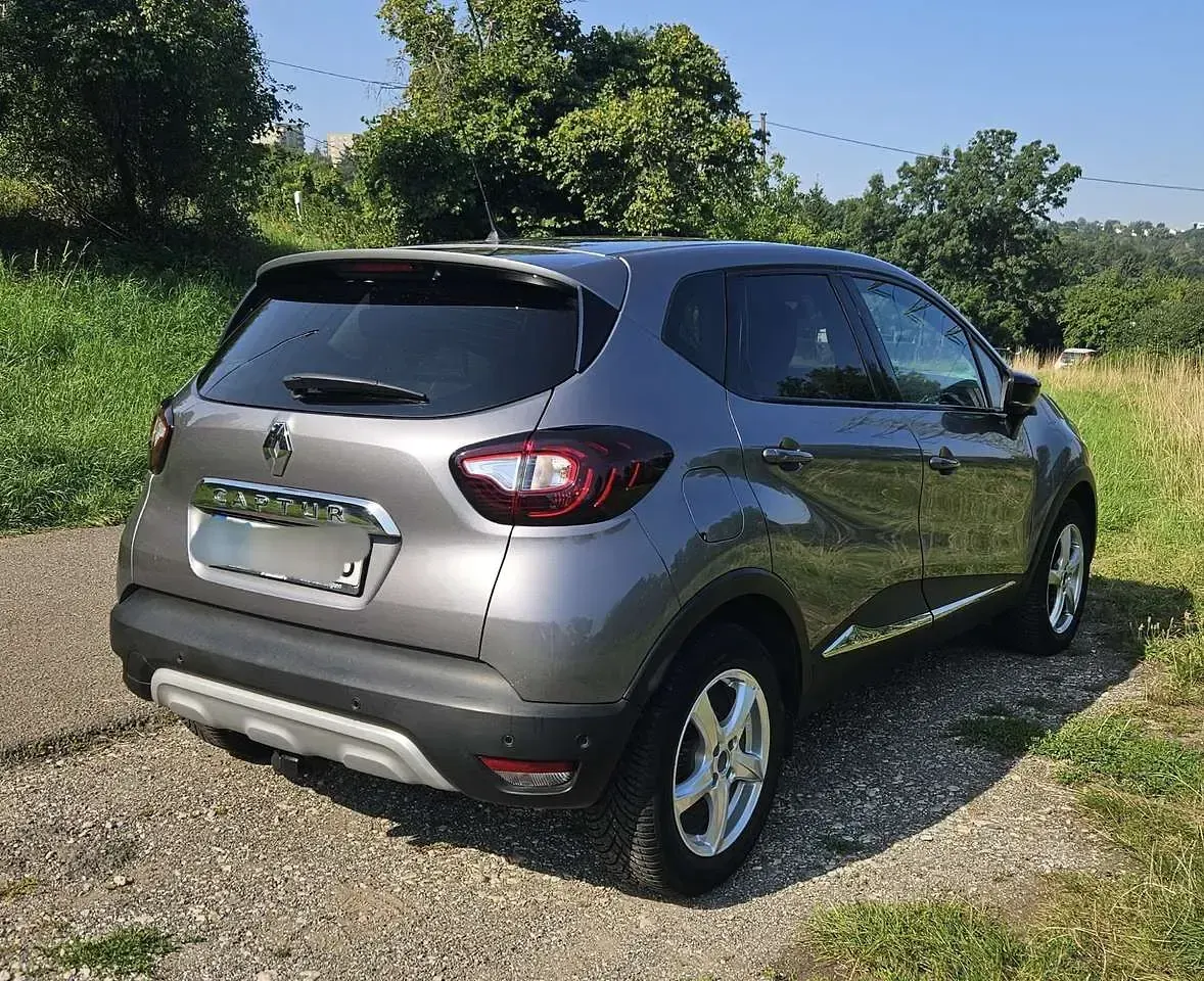 Gebraucht Renault Captur Collection 150 PS (110 kW) 2019 Grau SUV