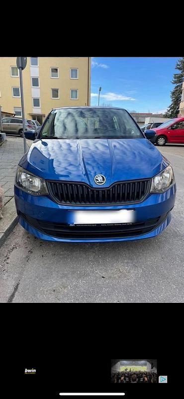 Gebraucht Skoda Fabia 90 PS (66 kW) 2016 Blau Kleinwagen
