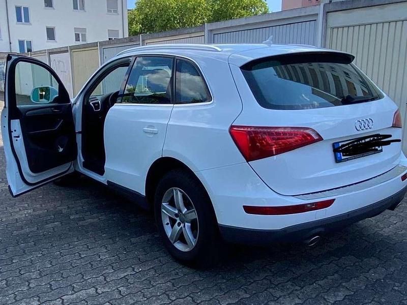 Weiß Gebraucht 2010 Audi Q5 SUV | 10.000 € (Fairer Preis) - Bild 1/4