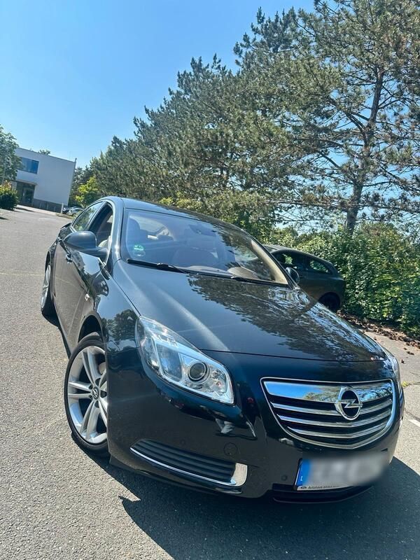 Schwarz Gebraucht 2010 Opel Insignia Limousine | 7.500 € (Teuer) - Bild 1/4
