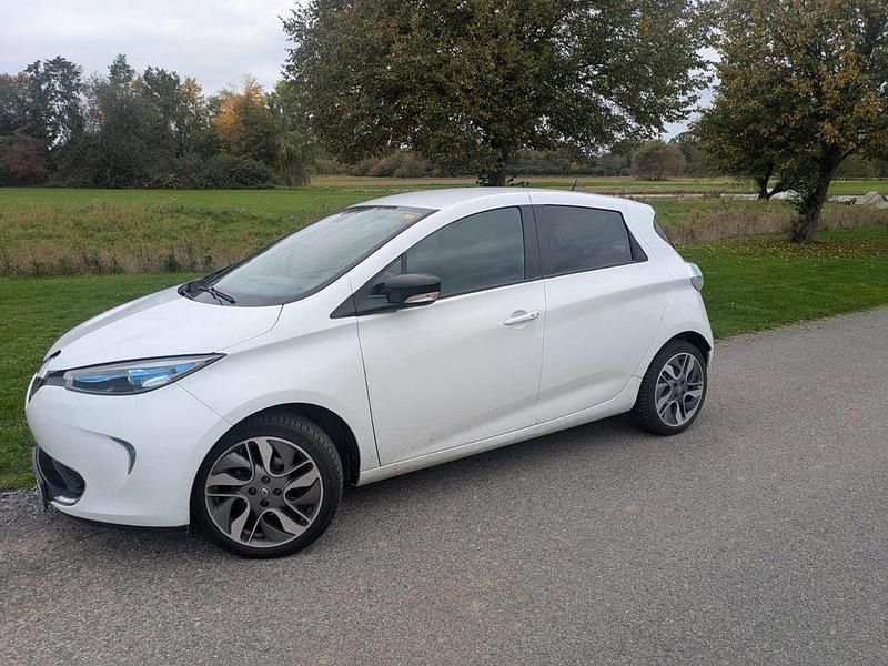 Weiß Gebraucht 2018 Renault Zoe Intens Kleinwagen | 6.990 € (Guter Preis) - Bild 1/4