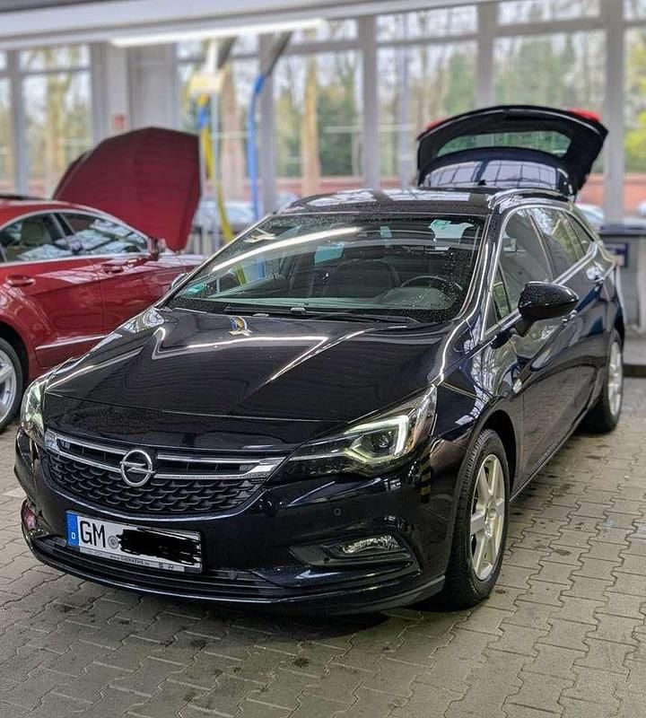 Second-hand Opel Astra Ultimate 150 CP (110 kW) 2017 Albastru Break