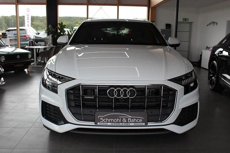 Gebraucht Audi Q8 S-Line 286 PS (210 kW) 2021 Weiß SUV
