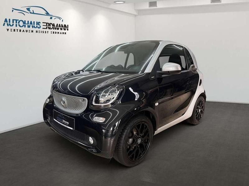 Schwarz Gebraucht 2017 Smart ForTwo Coupé Passion Kleinwagen | 13.880 € (Fairer Preis) - Bild 1/3