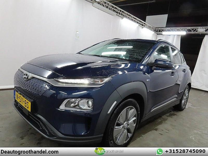 Blau Gebraucht 2021 Hyundai Kona SUV | 13.552 € (Superpreis) - Bild 1/4