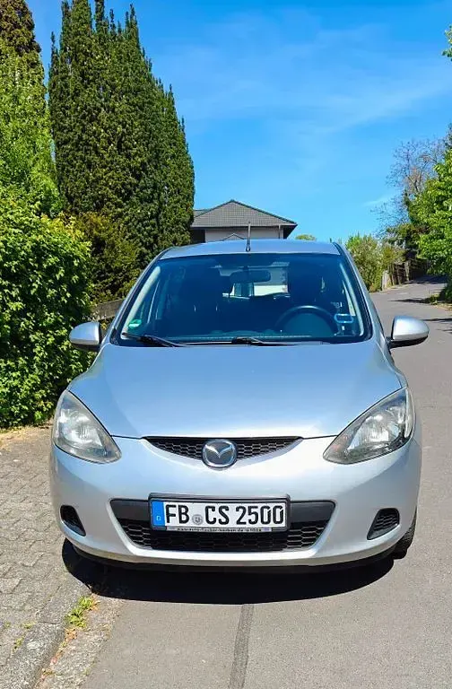 Usata Mazda 2 86 CV (63 kW) 2009 Argento Utilitaria