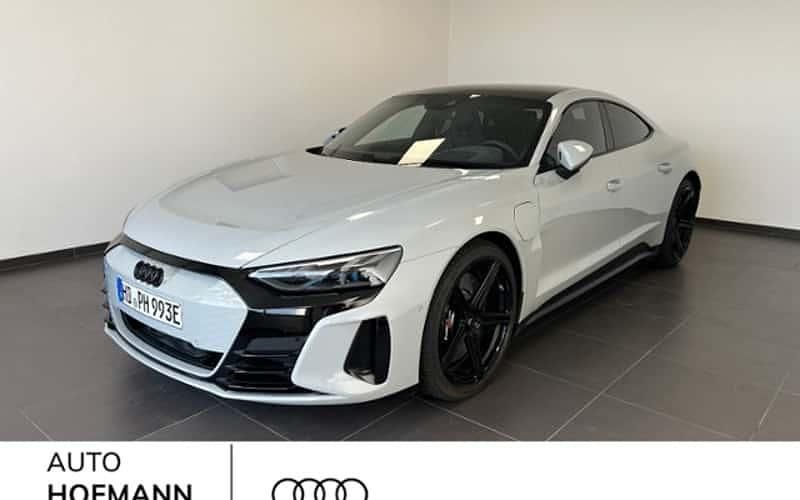 Grau Gebraucht 2023 Audi e-tron GT quattro Ambiente Limousine | 98.550 € - Bild 1/4
