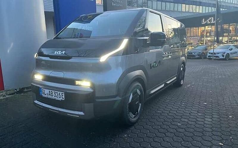Grau Gebraucht 2025 Kia PV5 Comfort Van / Kleinbus | 43.100 € - Bild 1/4