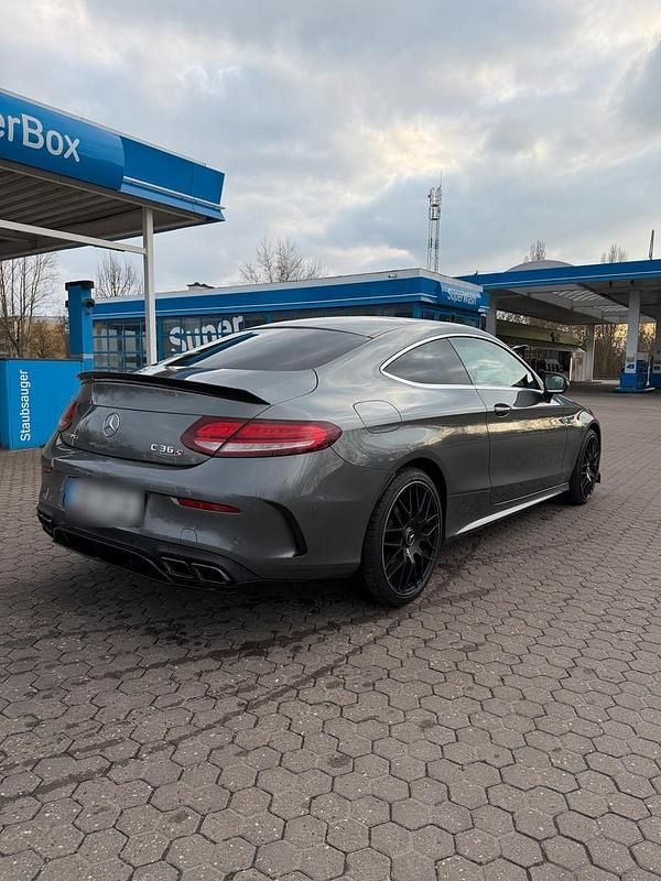 Gebraucht Mercedes C300 AMG 300 PS (220 kW) 2019 Grau Coupé