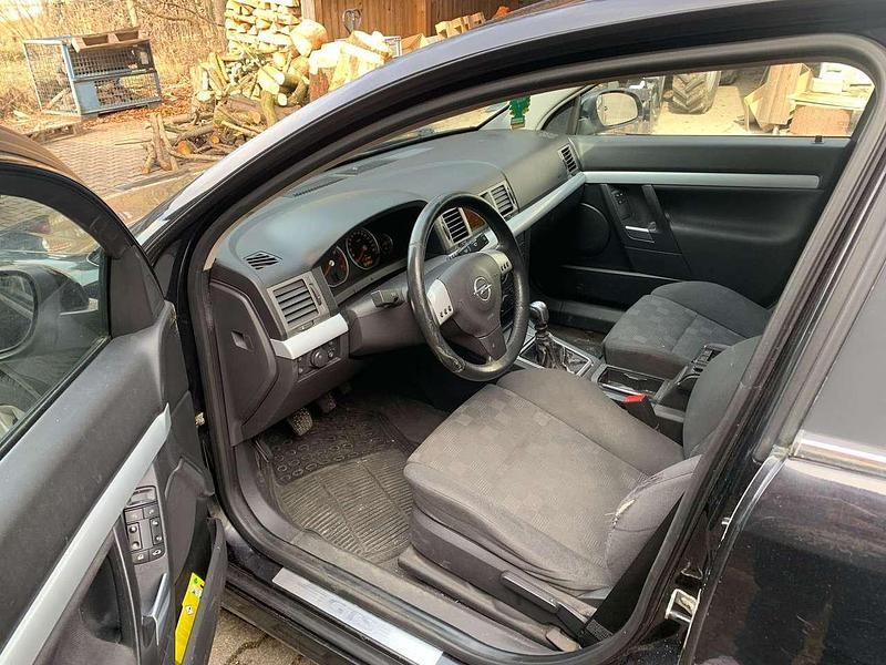 Gebraucht Opel Vectra GTS 155 PS (114 kW) 2004 Saphirschwarz mi2 Kleinwagen