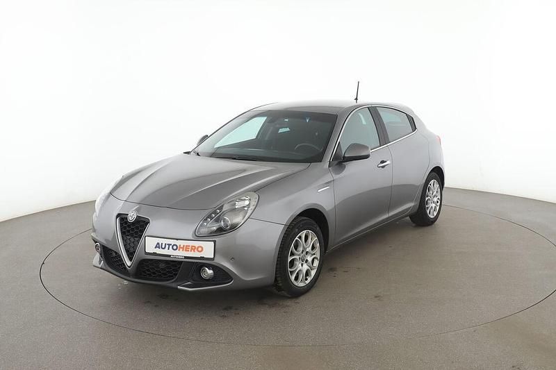 Grau Gebraucht 2016 Alfa Romeo Giulietta Super Kleinwagen | 12.630 € (Etwas zu teuer) - Bild 1/3