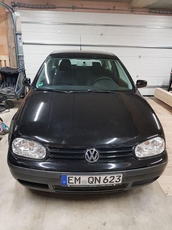 Gebraucht VW Golf IV Basis 75 PS (55 kW) 2002 Schwarz Limousine