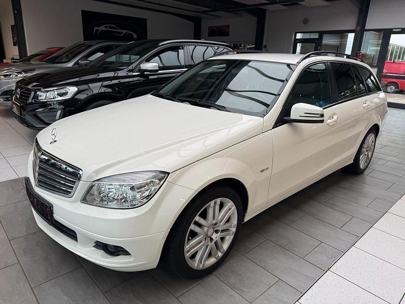 Weiß Gebraucht 2009 Mercedes C250 Kombi | 7.950 € (Fairer Preis) - Bild 1/4